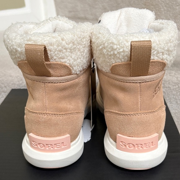 NWT Sorel Brown Boots with Cream Sherpa Fur Trim - Picture 3 of 7